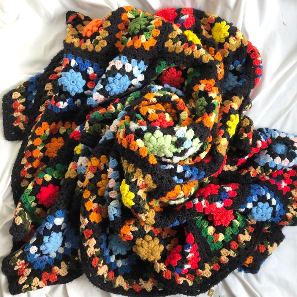 Vintage crochet granny square afghan blanket - Picture 8 of 8